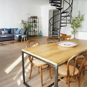 Apartment T-home / Stylish Center, Palermo
